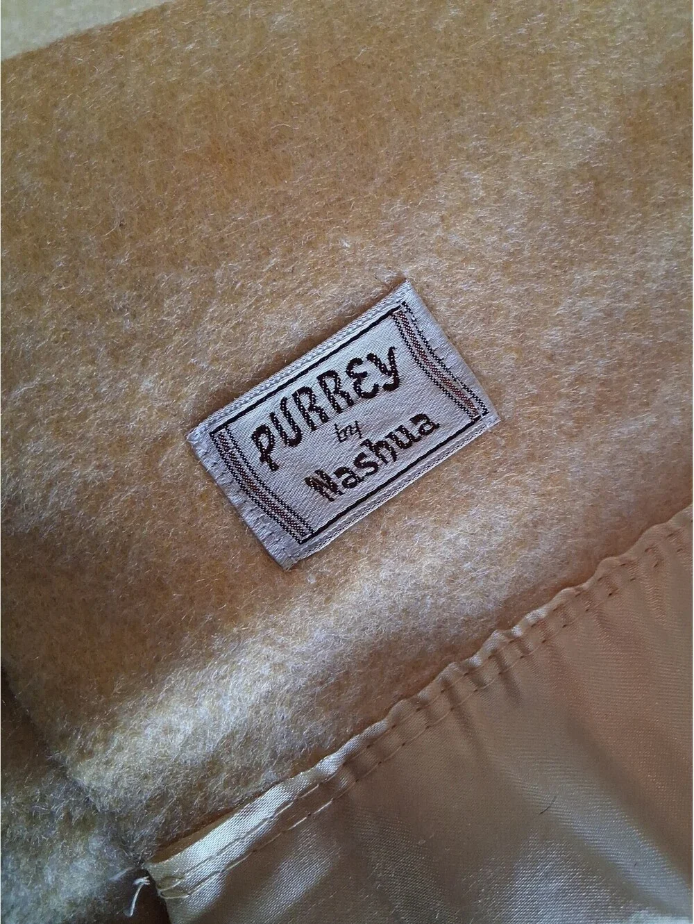 Vintage Yellow Purrey Chatham Blanket Satin Binding Soft 90x75